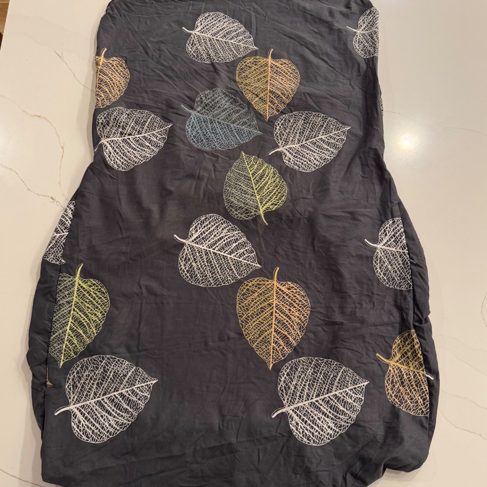 Gray Skeleton Leaf‎ Print Multi-Use Stretchy Nursing Car Seat Cover Botanical